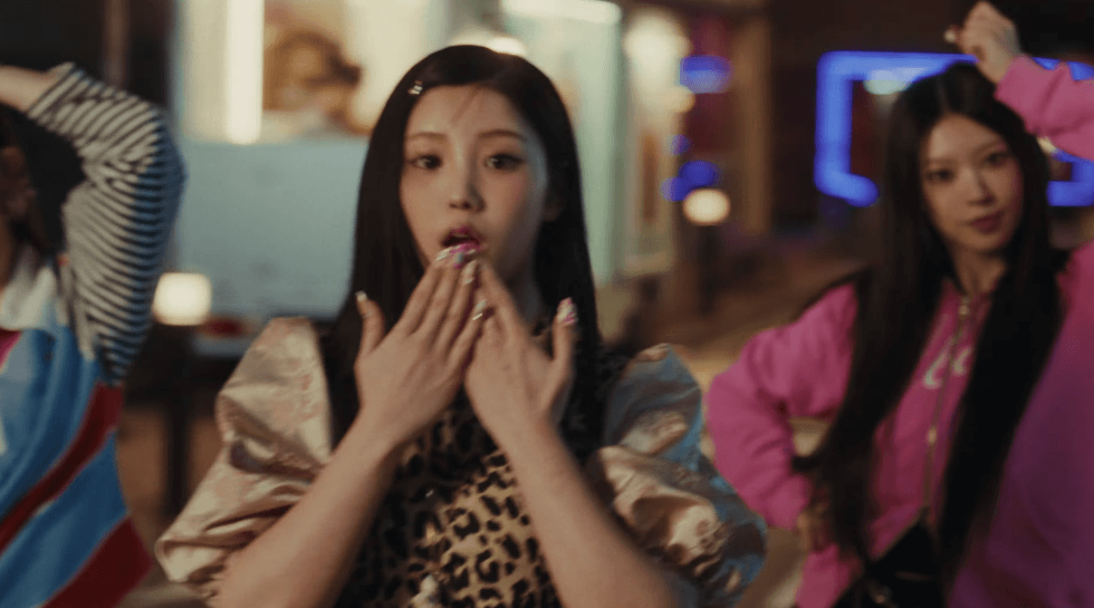 오늘 컴백한 아일릿 빌려온 고양이 뮤비 비주얼.gif | 인스티즈