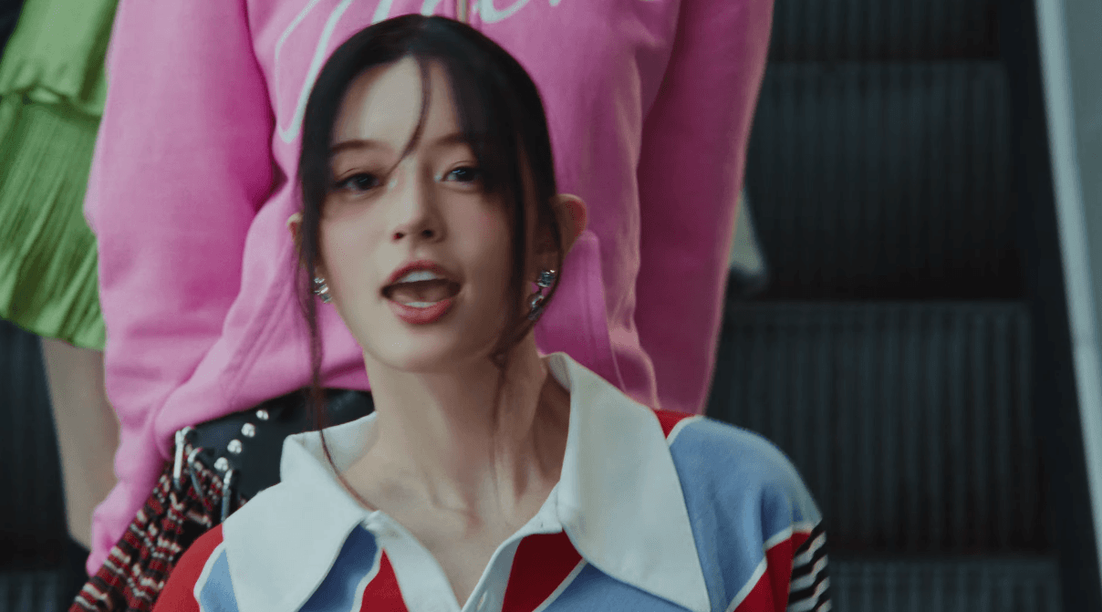 오늘 컴백한 아일릿 빌려온 고양이 뮤비 비주얼.gif14