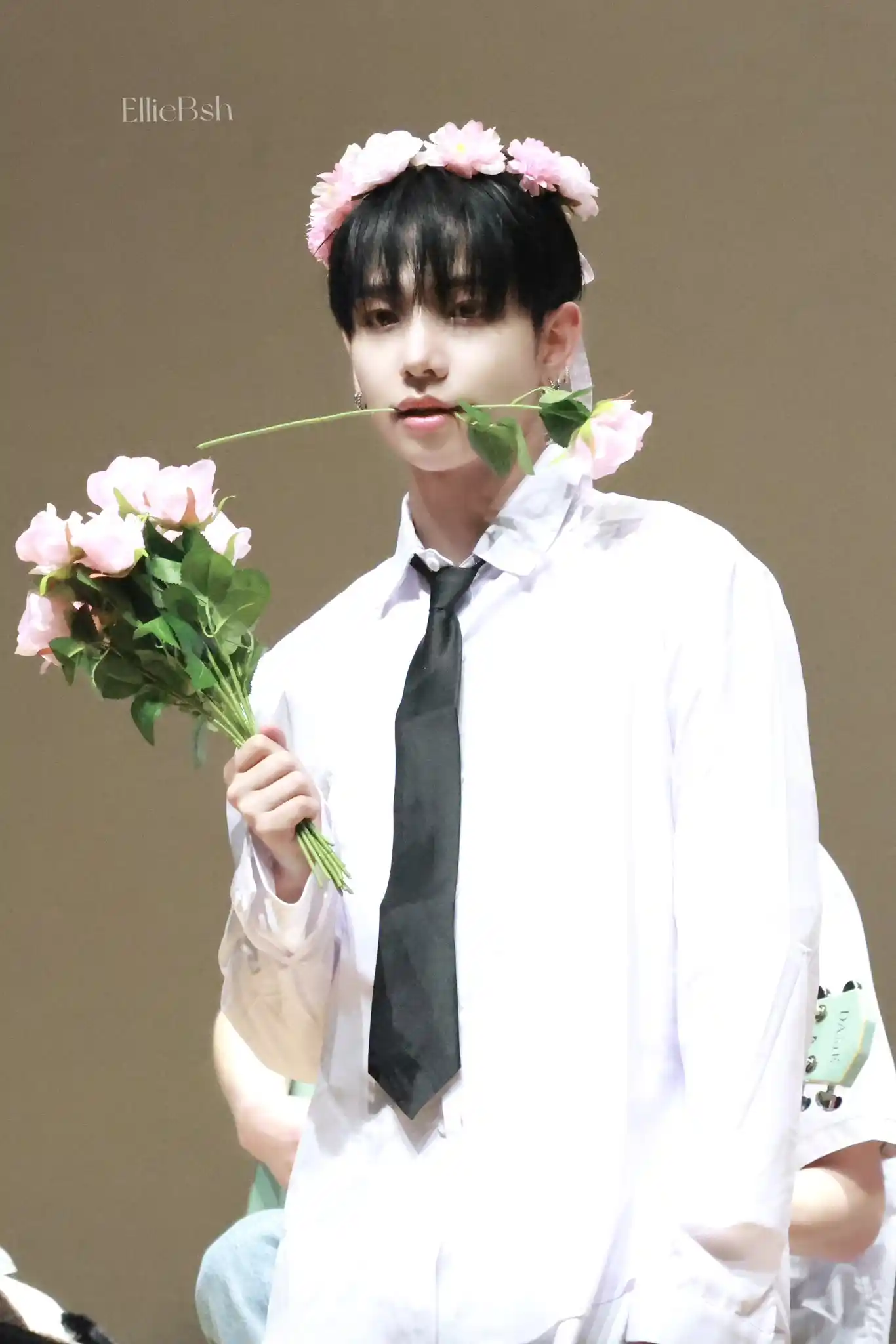 영원히 이런 명재현 깔에 눈이 돌아가요 명재현 명왼 명른 고화질 (4) webp 공유 | 인스티즈