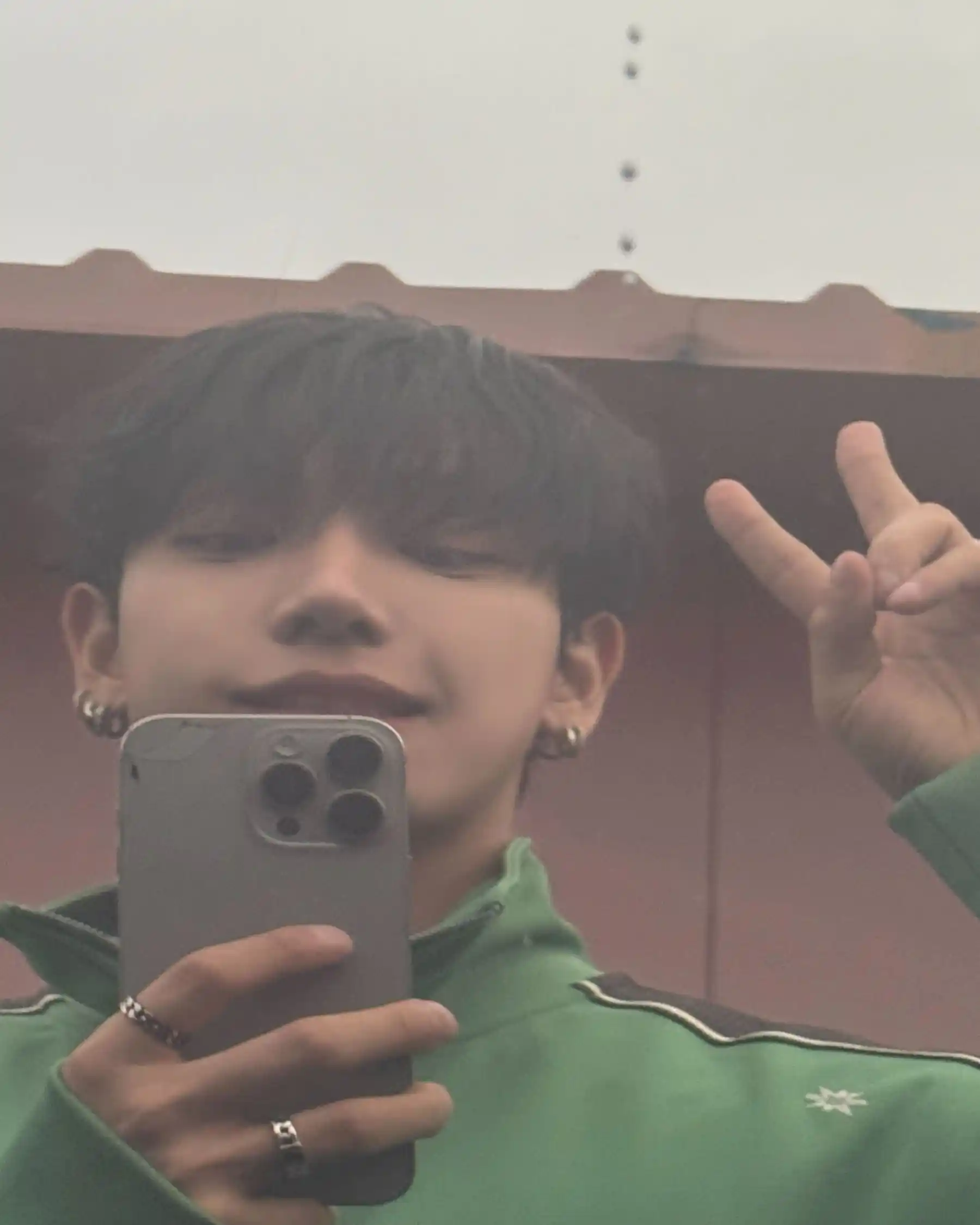 명재현 왔다 명재현 명왼 명른 뉴 셀카 (1) 고화질 (1) 물멍즈 투샷 (2) webp 공유 | 인스티즈