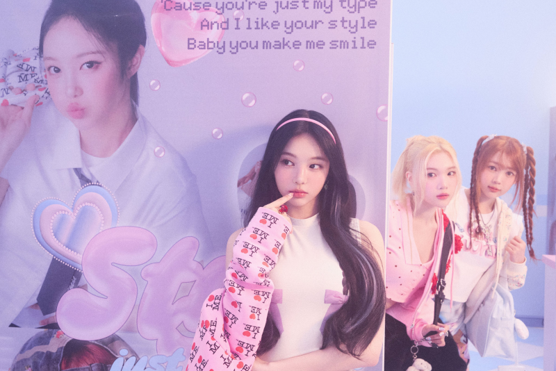 그 시절 스티커 사진 컨셉으로 컨포 가져온 하츠투하츠.jpg | 인스티즈