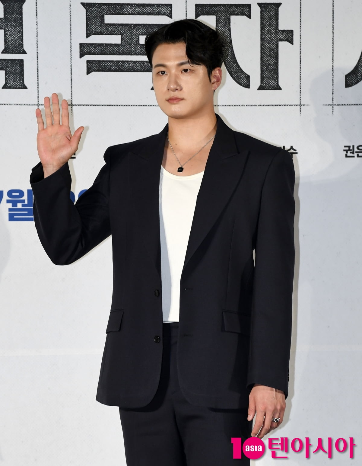 [정보/소식] [단독] '황병장' 신승호, 군 면제 확정…4년 전 십자인대 부상 | 인스티즈