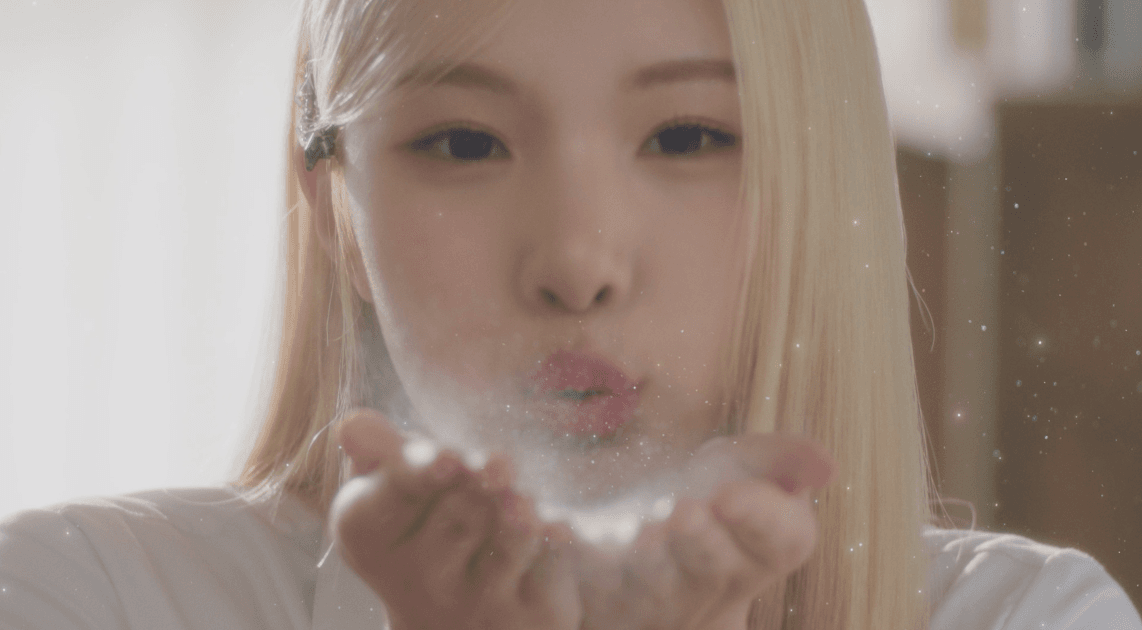 교복 착장으로 반응 좋은 하츠투하츠 뮤비 비주얼.gif | 인스티즈