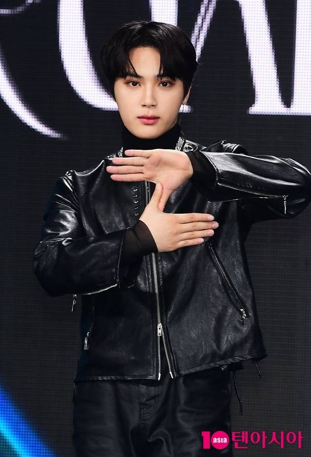  [단독] &apos;더보이즈 탈퇴&apos; 주학년, 日 AV배우 출신 아스카 키라라와 성매매26