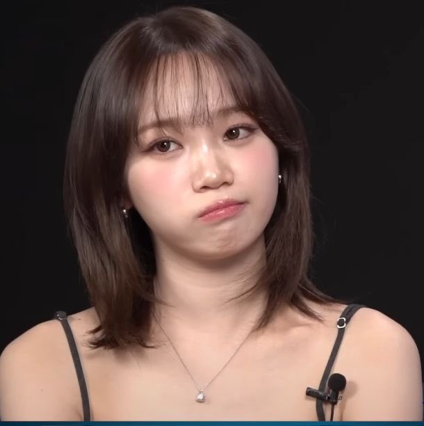 [잡담] 김채원은 왜 긴머보다 단발이 압도적으로 잘 어울리지?? | 인스티즈