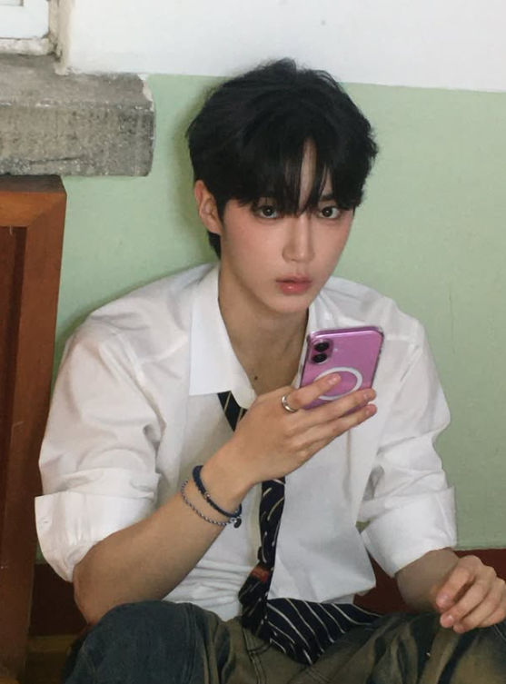 [잡담] 유준이랑 나이 차이 너무 많이 나는데 사랑에 빠짐 ㅠ | 인스티즈