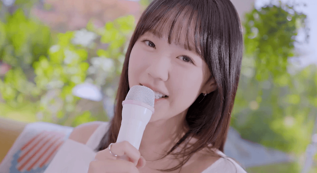 오늘자 가수 데뷔했다는 지예은 | 인스티즈