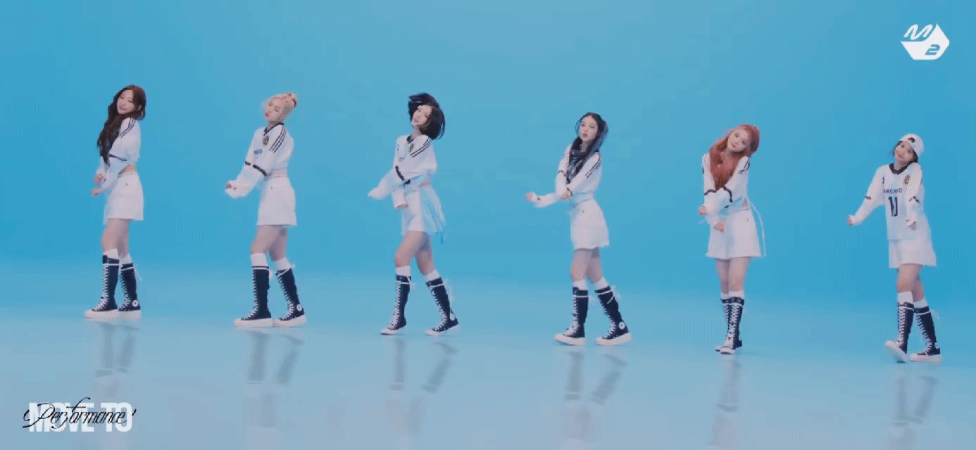 음방보다 카메라 무빙 좋다는 하츠투하츠 퍼포먼스.gif | 인스티즈