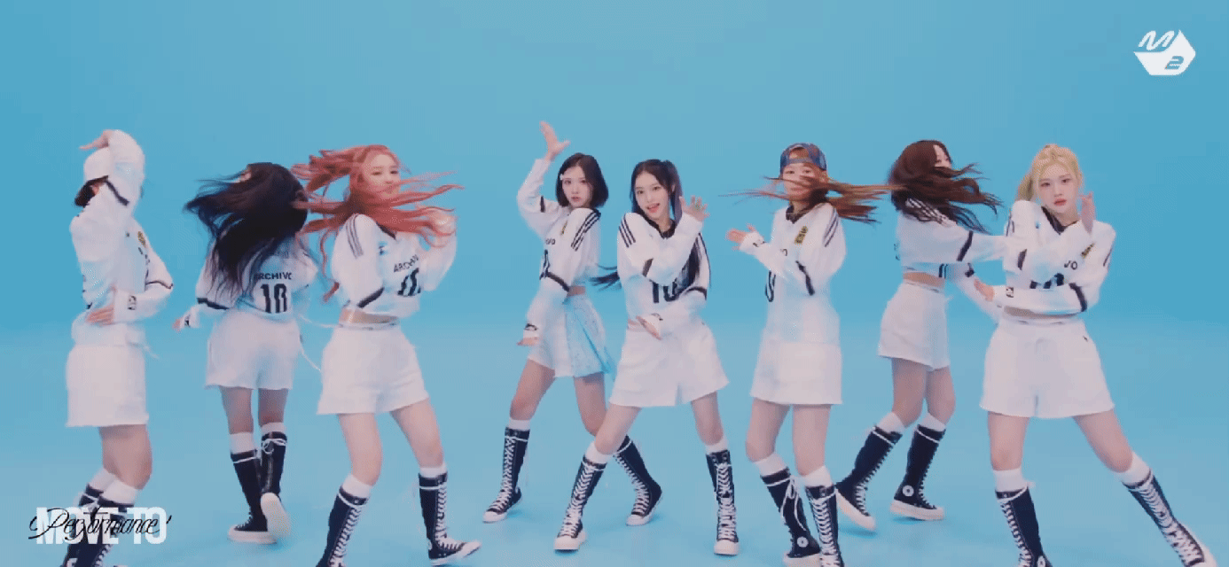 음방보다 카메라 무빙 좋다는 하츠투하츠 퍼포먼스.gif | 인스티즈