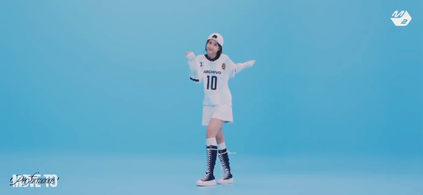 음방보다 카메라 무빙 좋다는 하츠투하츠 퍼포먼스.gif | 인스티즈