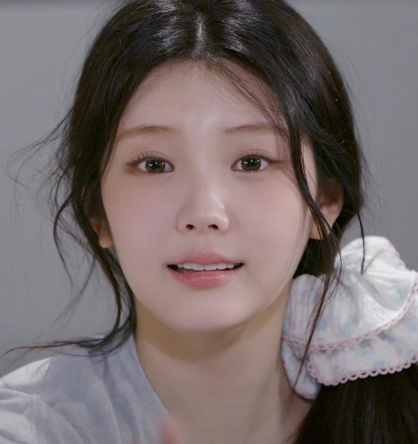 [잡담] 여돌들 곱창끈 이렇게 스타일링하는거 너무 예뻐 | 인스티즈