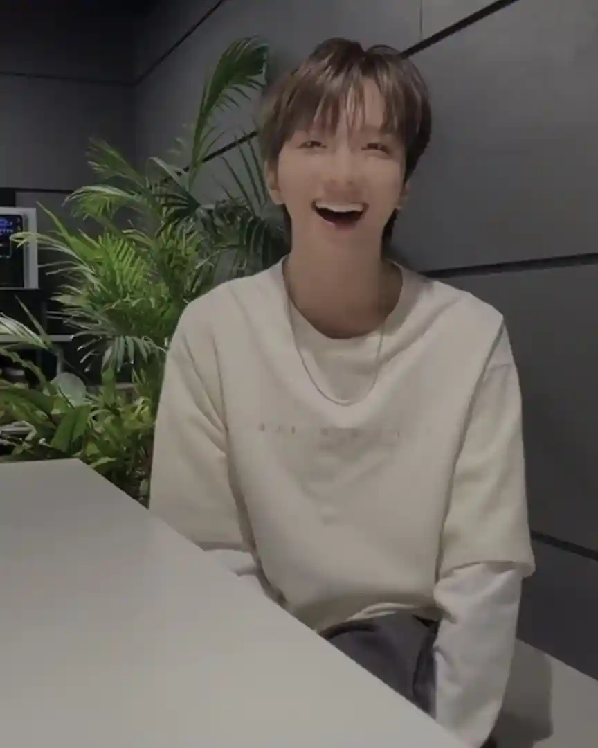 운학아 넌 웃을 때 제일 예뻐 김운학 운왼 운른 캡처 (8) webp 공유 | 인스티즈