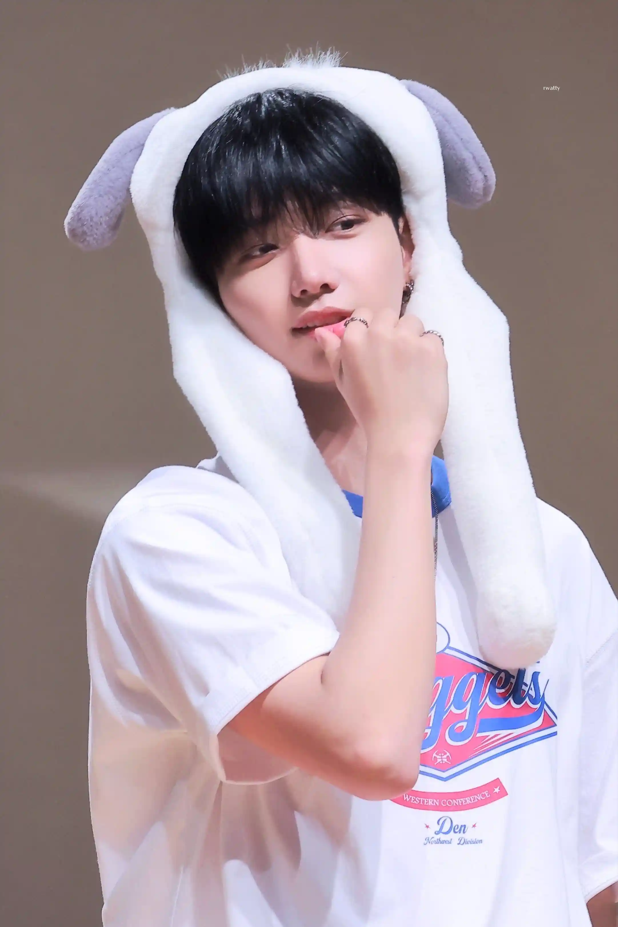 재현아 얼굴 갈 거야? 명재현 명왼 명른 고화질 (12) webp 공유 나 너 보려고 다시 온 건데 | 인스티즈