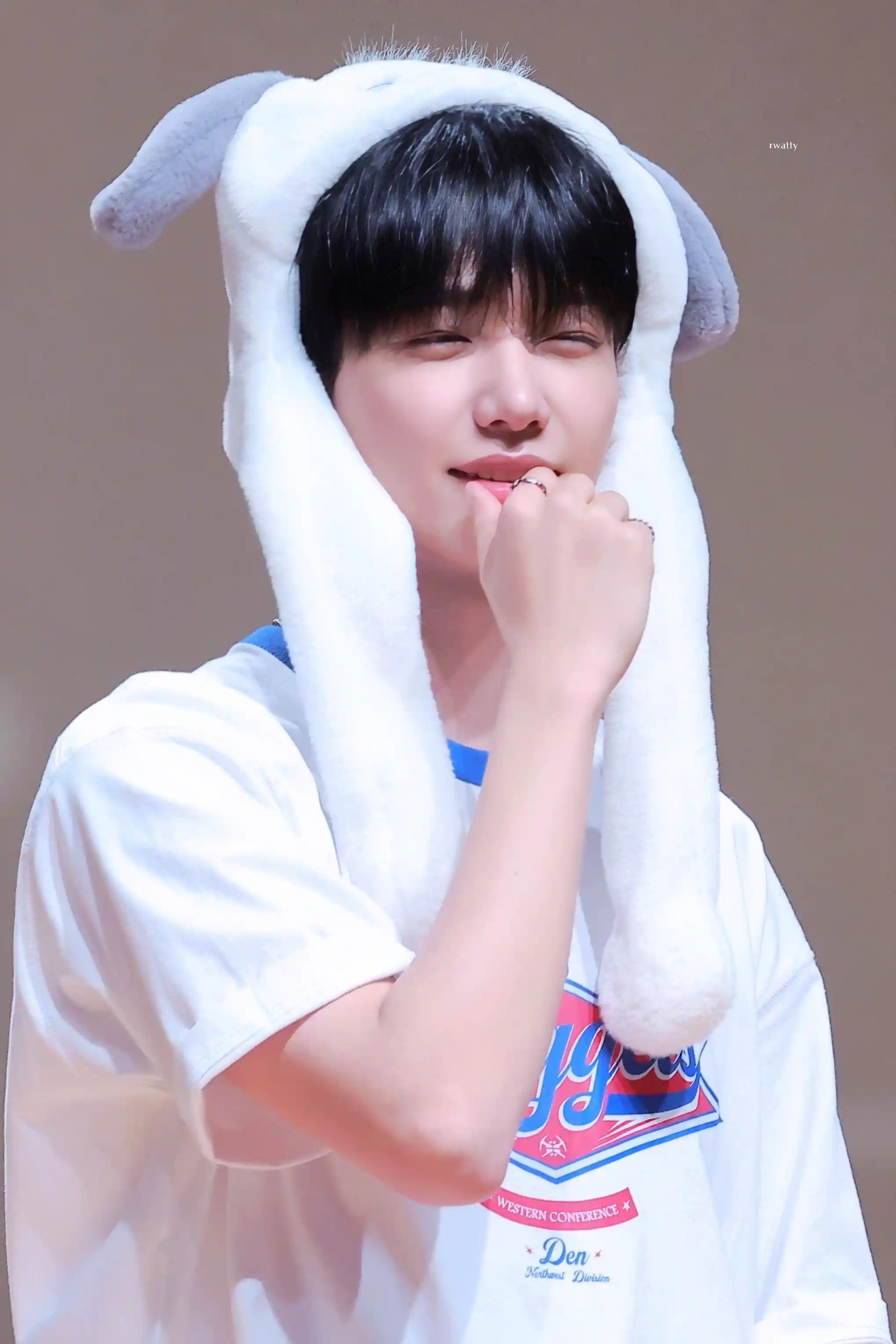 재현아 얼굴 갈 거야? 명재현 명왼 명른 고화질 (12) webp 공유 나 너 보려고 다시 온 건데 | 인스티즈