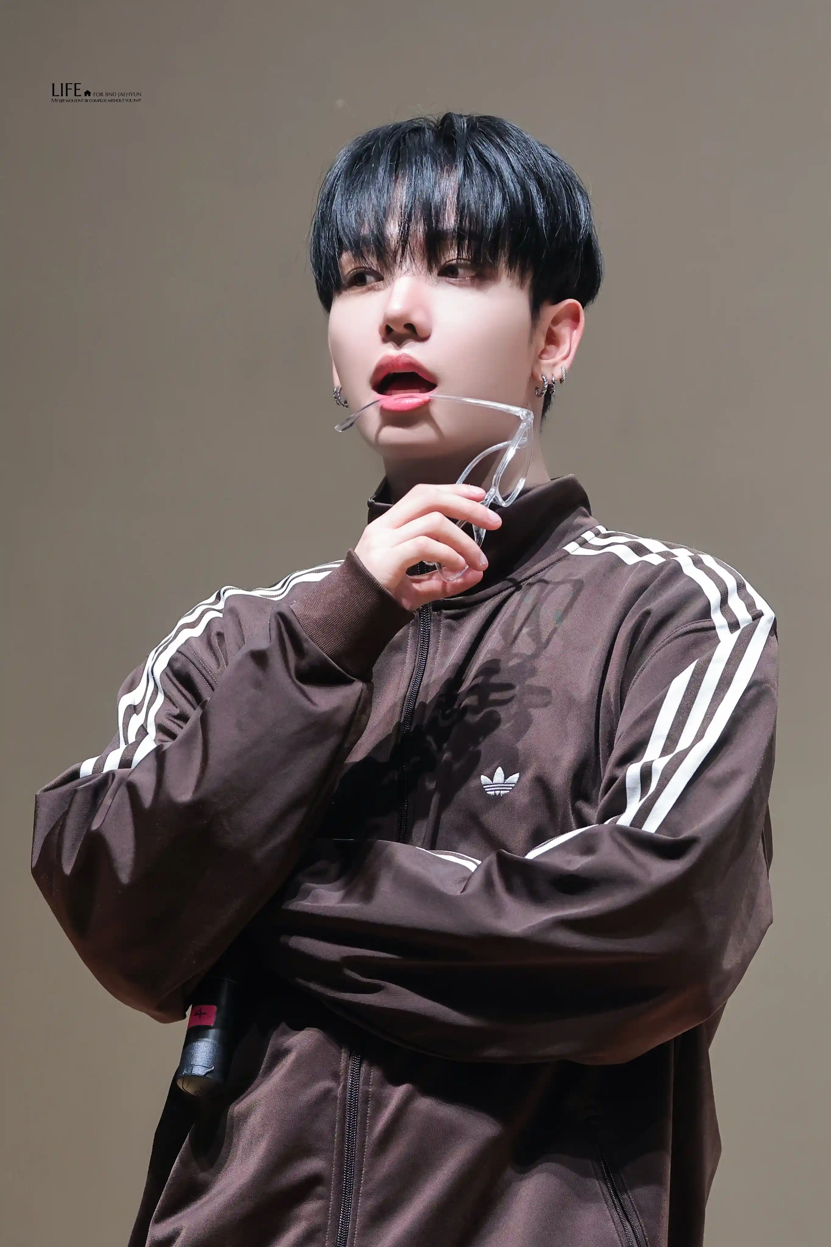 재현아 얼굴 갈 거야? 명재현 명왼 명른 고화질 (12) webp 공유 나 너 보려고 다시 온 건데 | 인스티즈