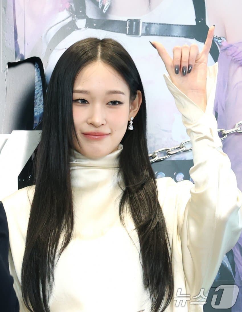 [잡담] 오늘 아이돌 데뷔한 신세계 정유경 회장딸 닮은 여배우 | 인스티즈