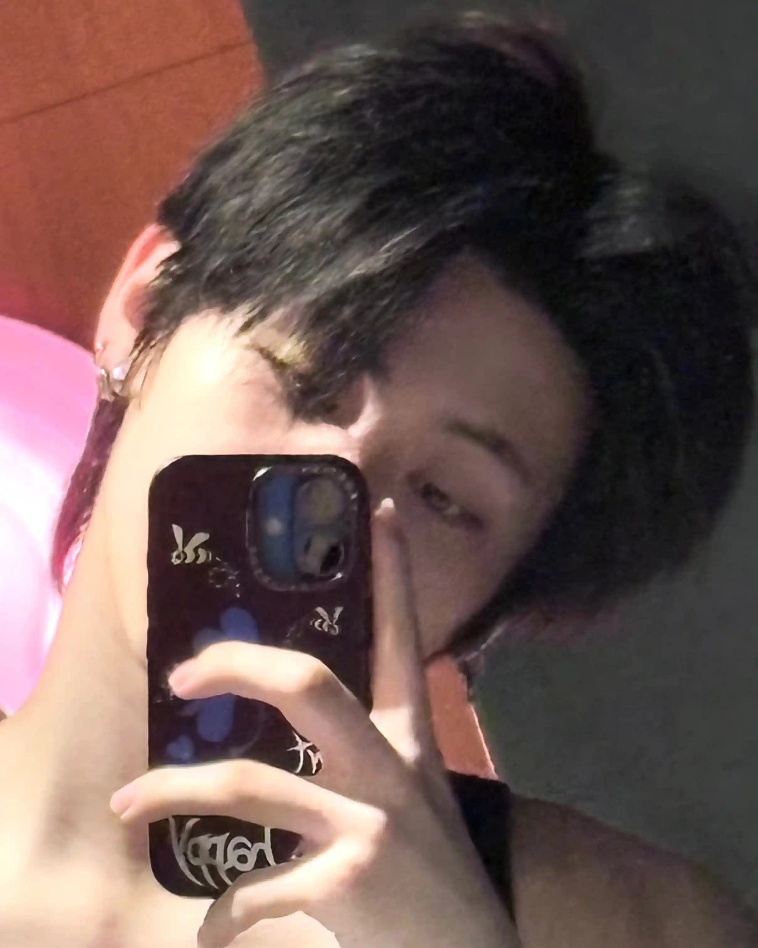 한태산 한동민 탯왼 탯른 뉴 셀카 단 한 장으로 사담 압도 (1) webp 공유 | 인스티즈