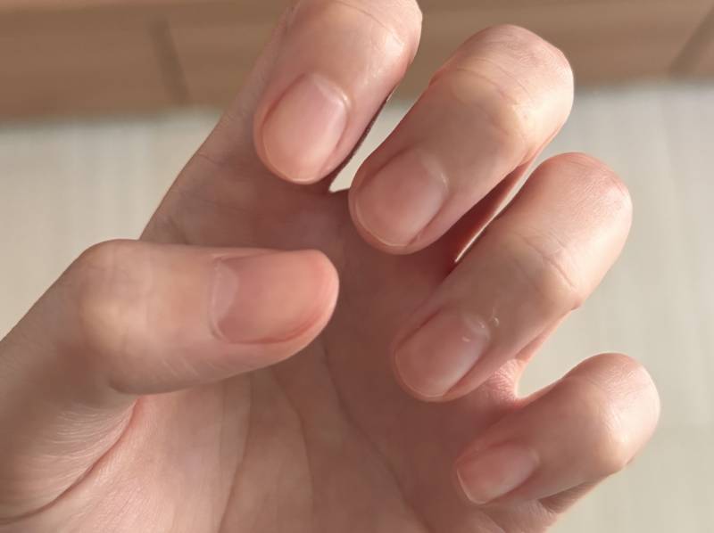 [잡담] 바짝 깎은 손톱이 좋아서 네일이 힘들어 | 인스티즈