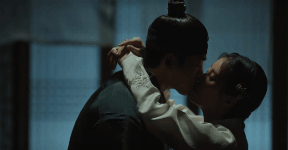 [잡담] 소녀시대 서현이랑 투피엠 옥택연이랑 키스하는걸 볼줄이야 | 인스티즈