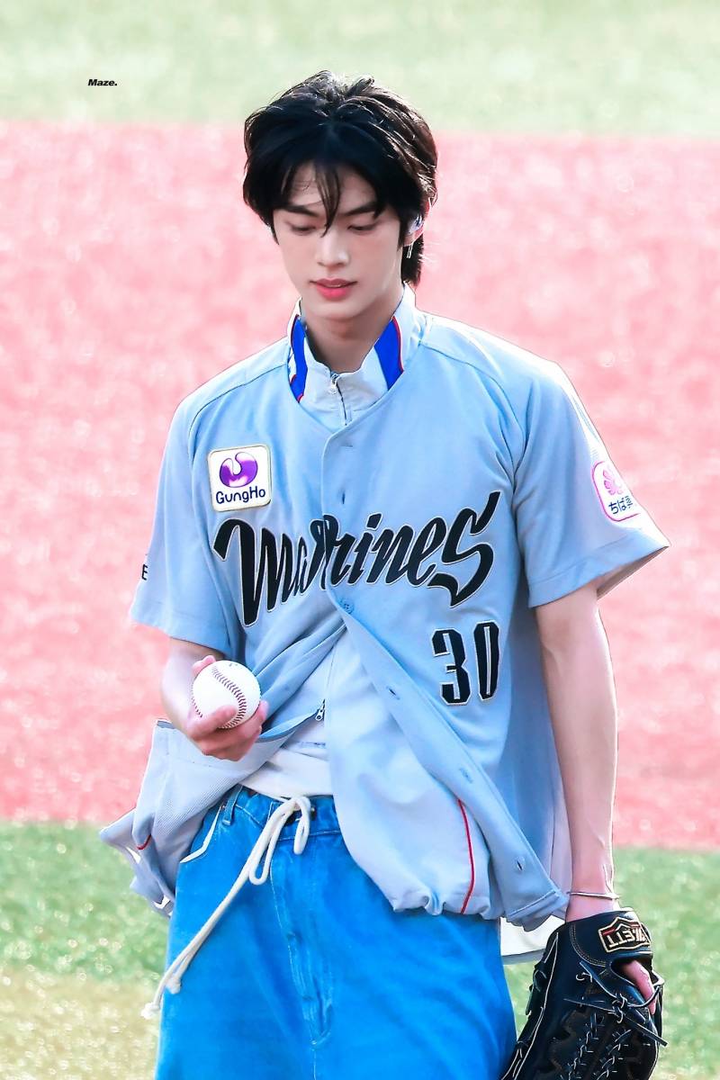 현재 반응 𝙅𝙊𝙉𝙉𝘼 터진 투어스 도훈 시구.JPG | 인스티즈