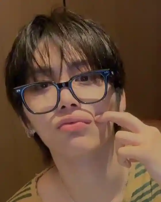 한태산 한동민 탯왼 탯른 라방인지 릴스인지 미친인지 캡처 (8) webp 공유 | 인스티즈