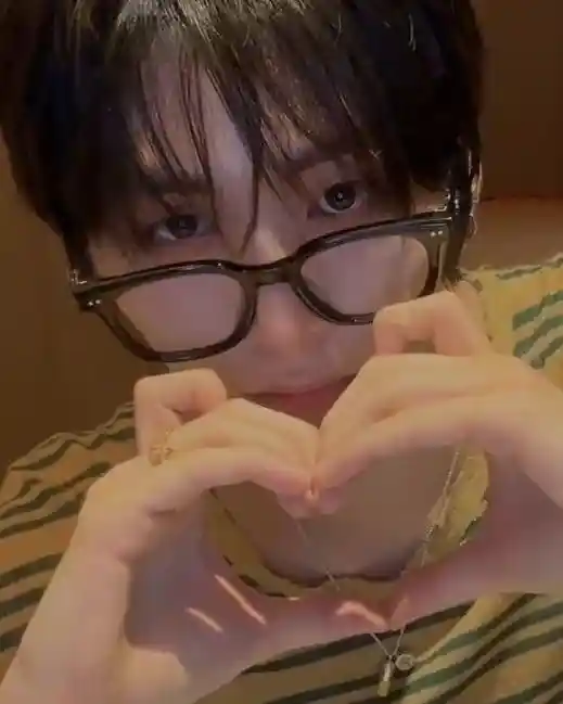 한태산 한동민 탯왼 탯른 라방인지 릴스인지 미친인지 캡처 (8) webp 공유 | 인스티즈