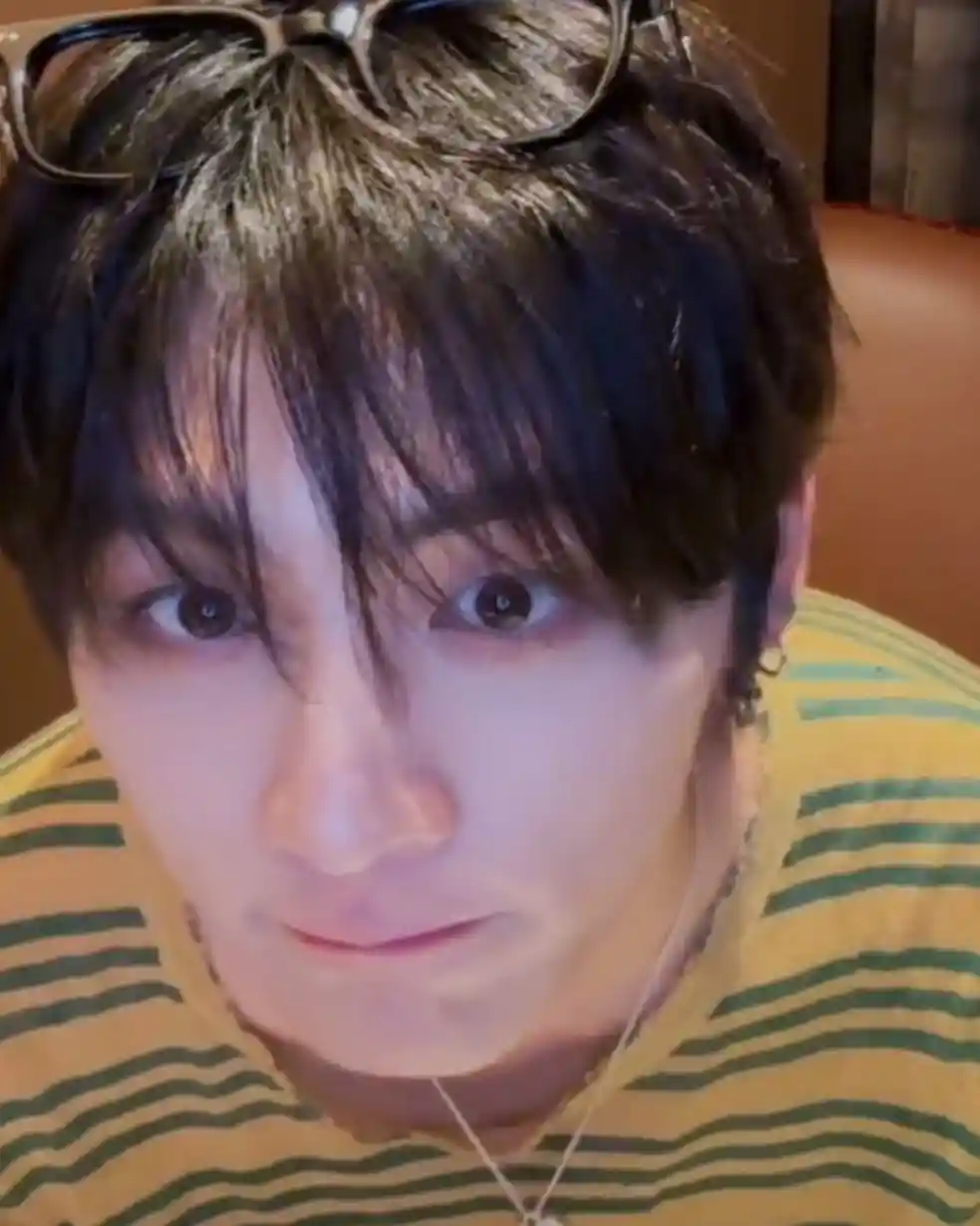 한태산 한동민 탯왼 탯른 라방인지 릴스인지 미친인지 캡처 (8) webp 공유 | 인스티즈