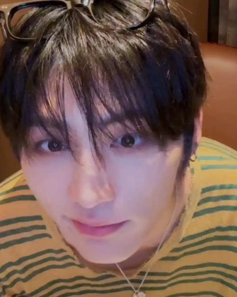 한태산 한동민 탯왼 탯른 라방인지 릴스인지 미친인지 캡처 (8) webp 공유 | 인스티즈