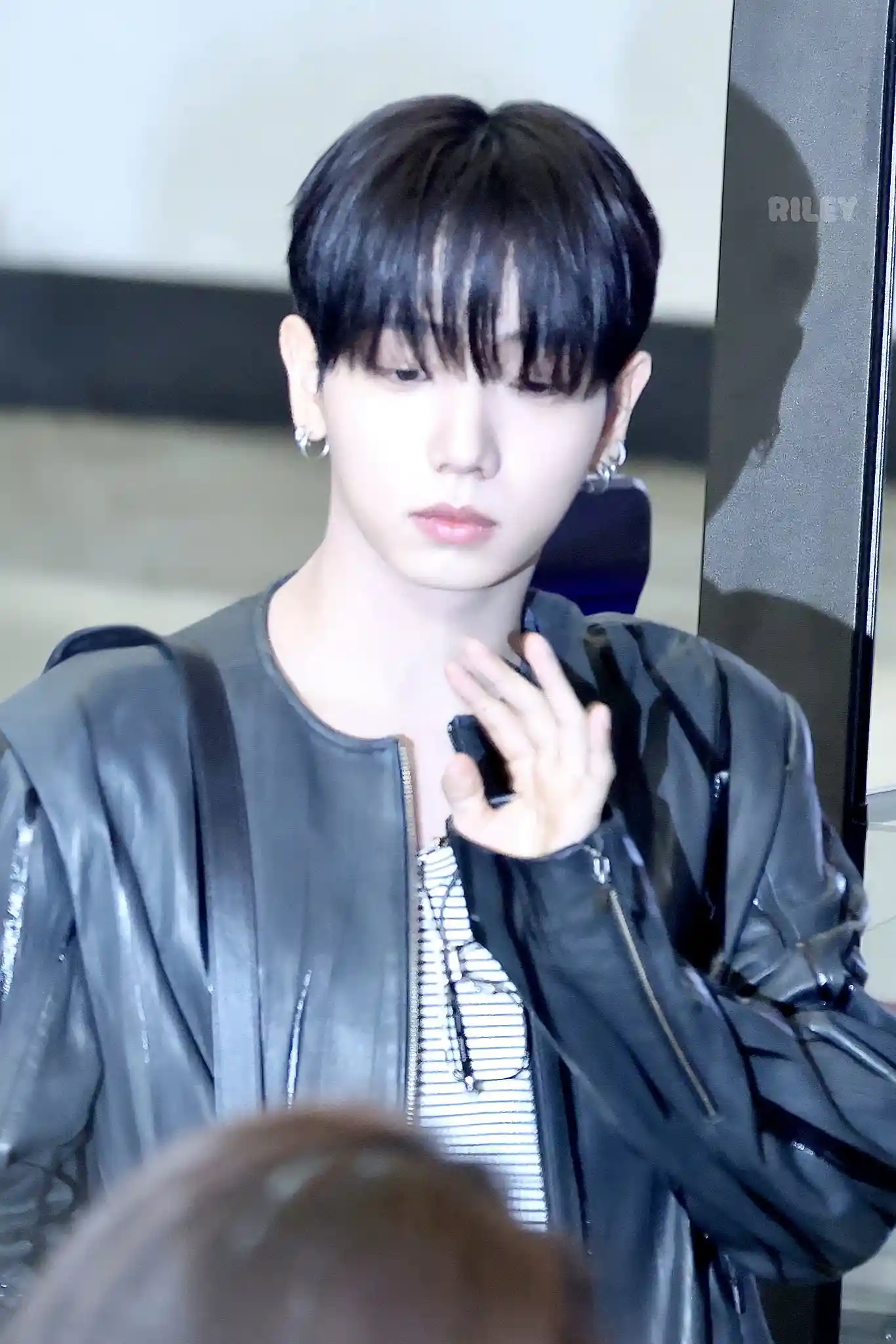 명재현 명왼 명른 고화질 + 컨포인지 화보인지 (7) webp 공유 | 인스티즈