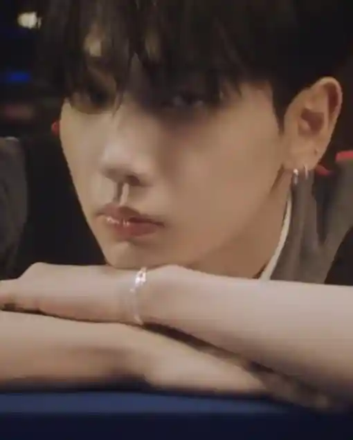 명재현 명왼 명른 고화질 + 컨포인지 화보인지 (7) webp 공유 | 인스티즈