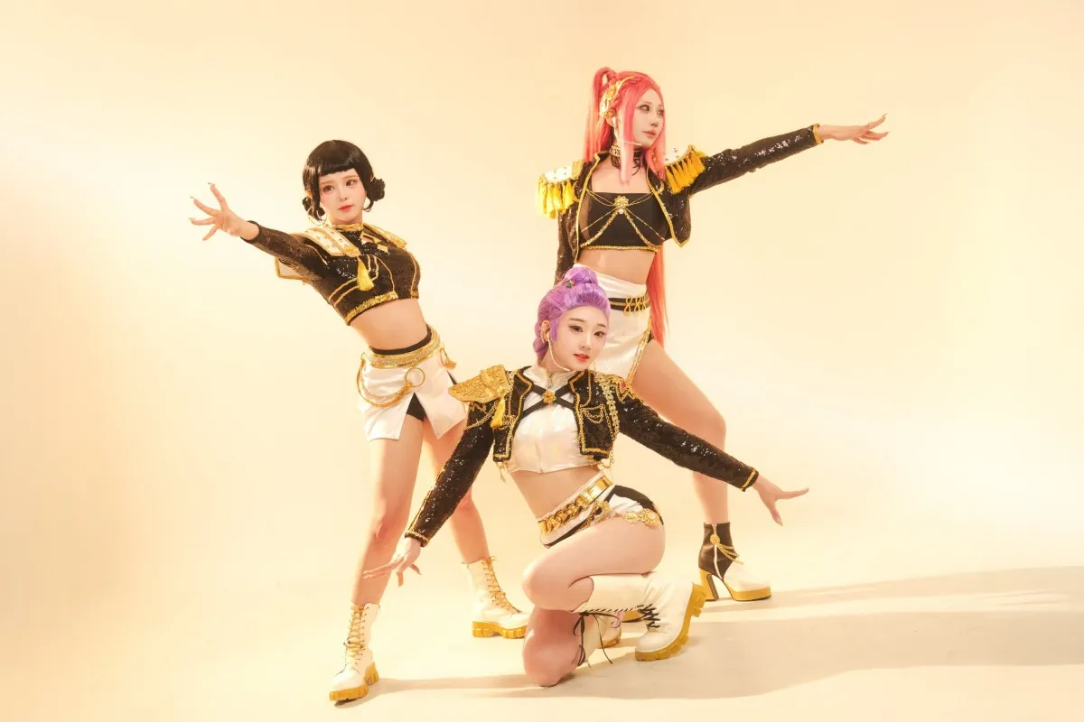 케이팝데몬헌터스 코스프레 극과 극 | 인스티즈