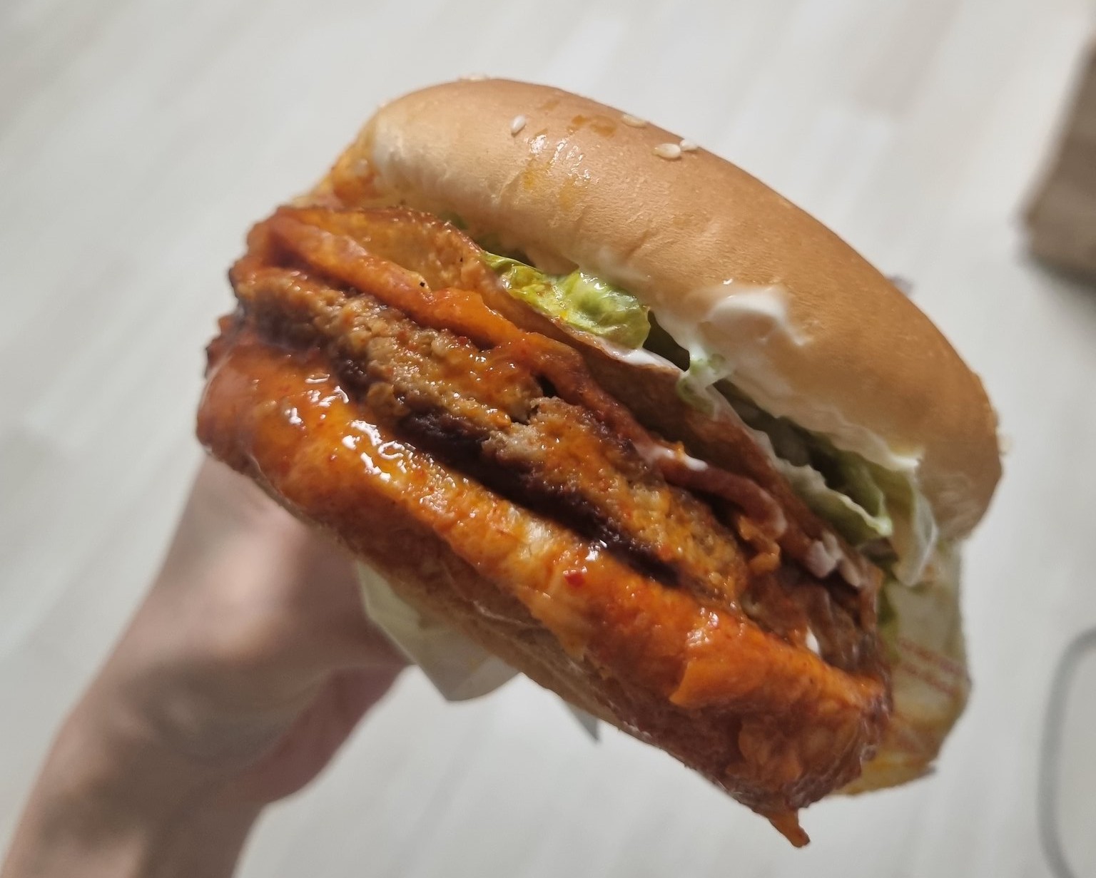 [잡담] 나 이거 롯데리아에서 좀 광고하는 것처럼 잘 까지 않음? | 인스티즈