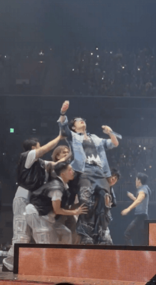 디제잉하고 헹가래하고 아주 난리도 아니라는 에이티즈 콘서트 현장 분위기ㅋㅋㅋㅋㅋㅋ | 인스티즈