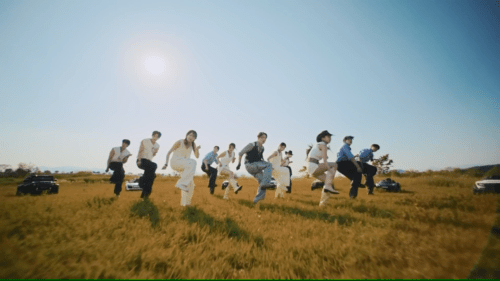 아이돌계 싸이가 될 것 같은 조짐이 보이는 남돌 .jpgif | 인스티즈