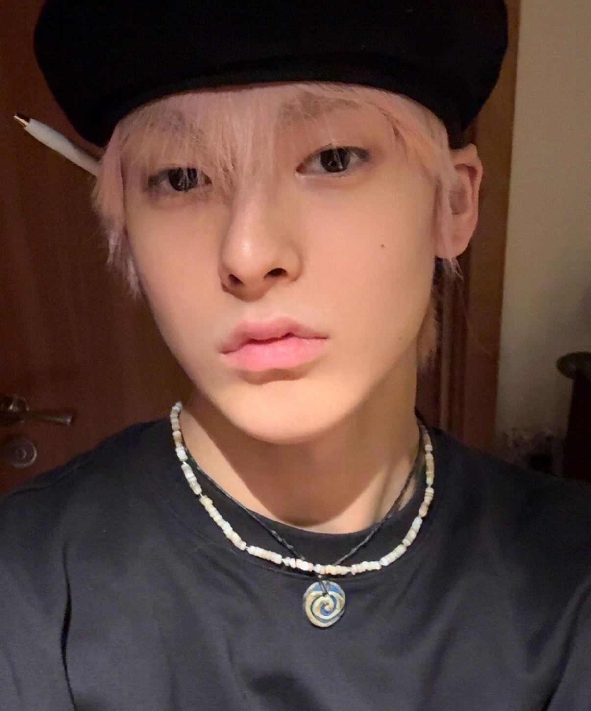 [잡담] Sm연생 현준 얘 데뷔하면 뭔가 팬 끌어모을 상같아..셀카달란트 레전드 | 인스티즈