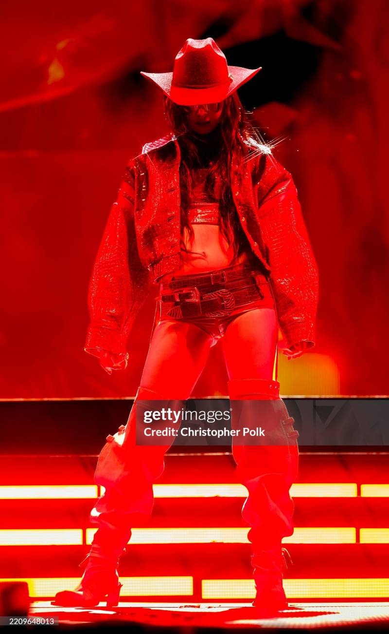 25 상반기 제니 느좋+핫했던 스타일링 총 모음 (스압) | 인스티즈