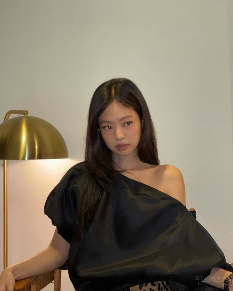 25 상반기 제니 느좋+핫했던 스타일링 총 모음 (스압) | 인스티즈