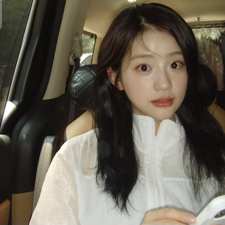 [잡담] 채서안 진짜 동안이지 않아? | 인스티즈