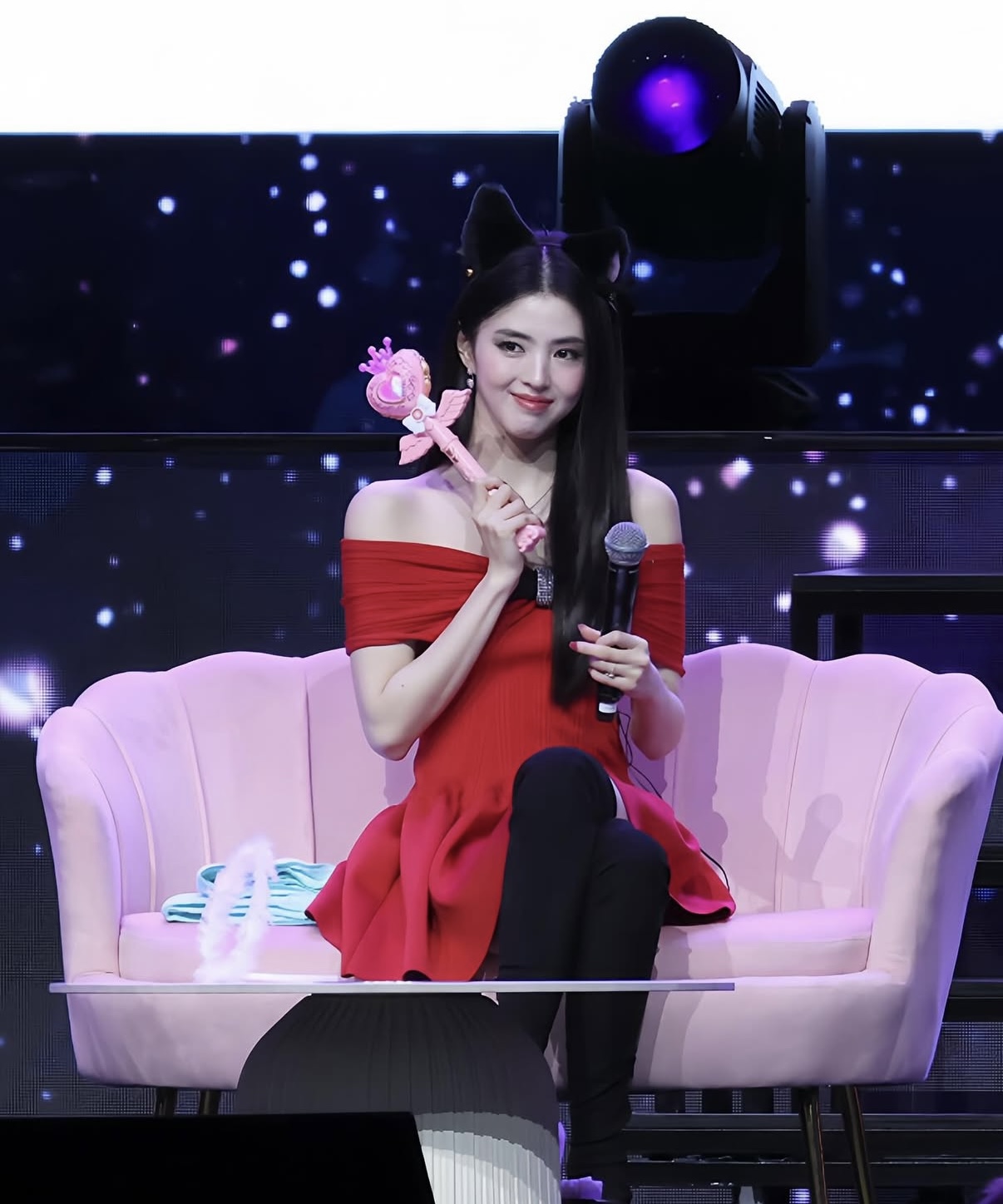 [잡담] 한소희 팬미팅 사진들 다 넘 이뽀다,, | 인스티즈