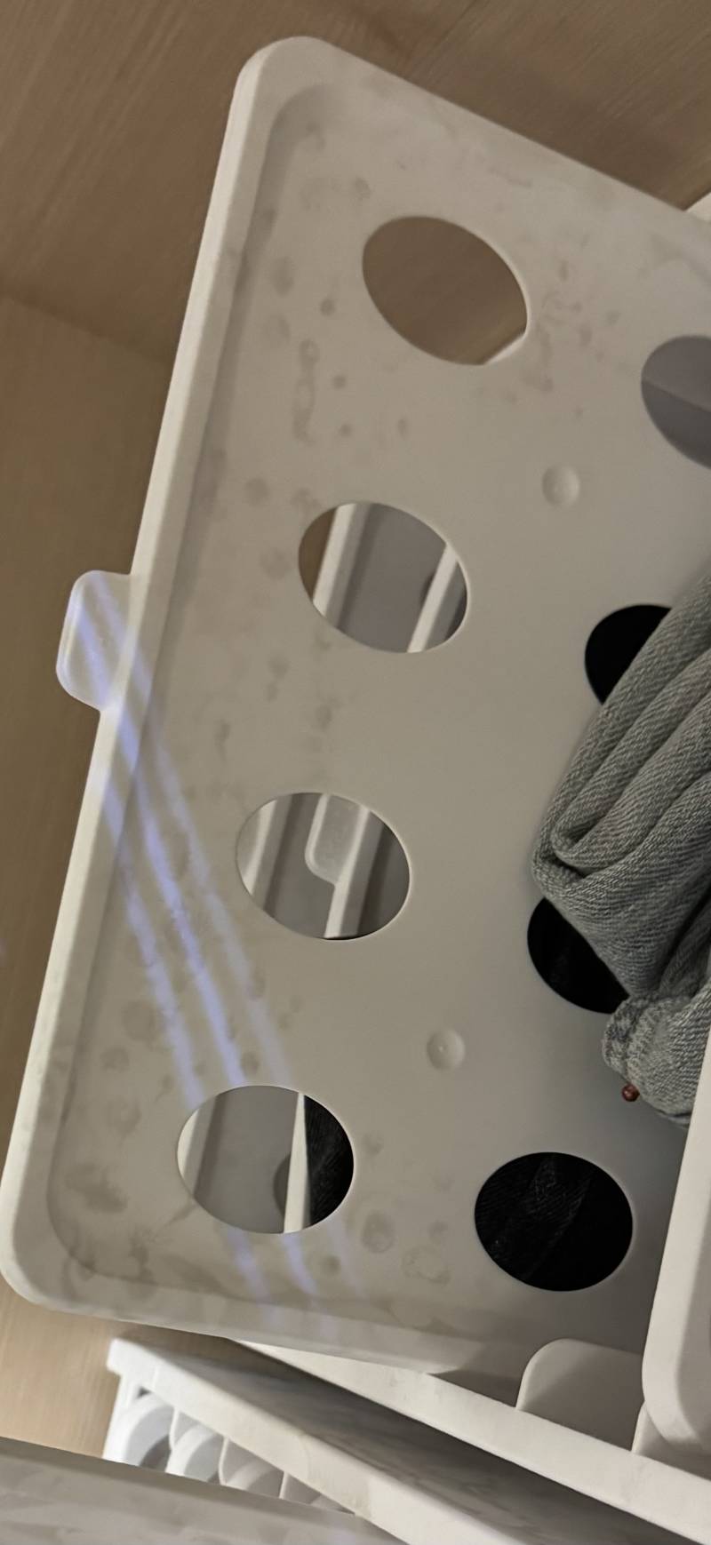 [잡담] 도와줘..옷장 왜이런지 아는사람있어? | 인스티즈