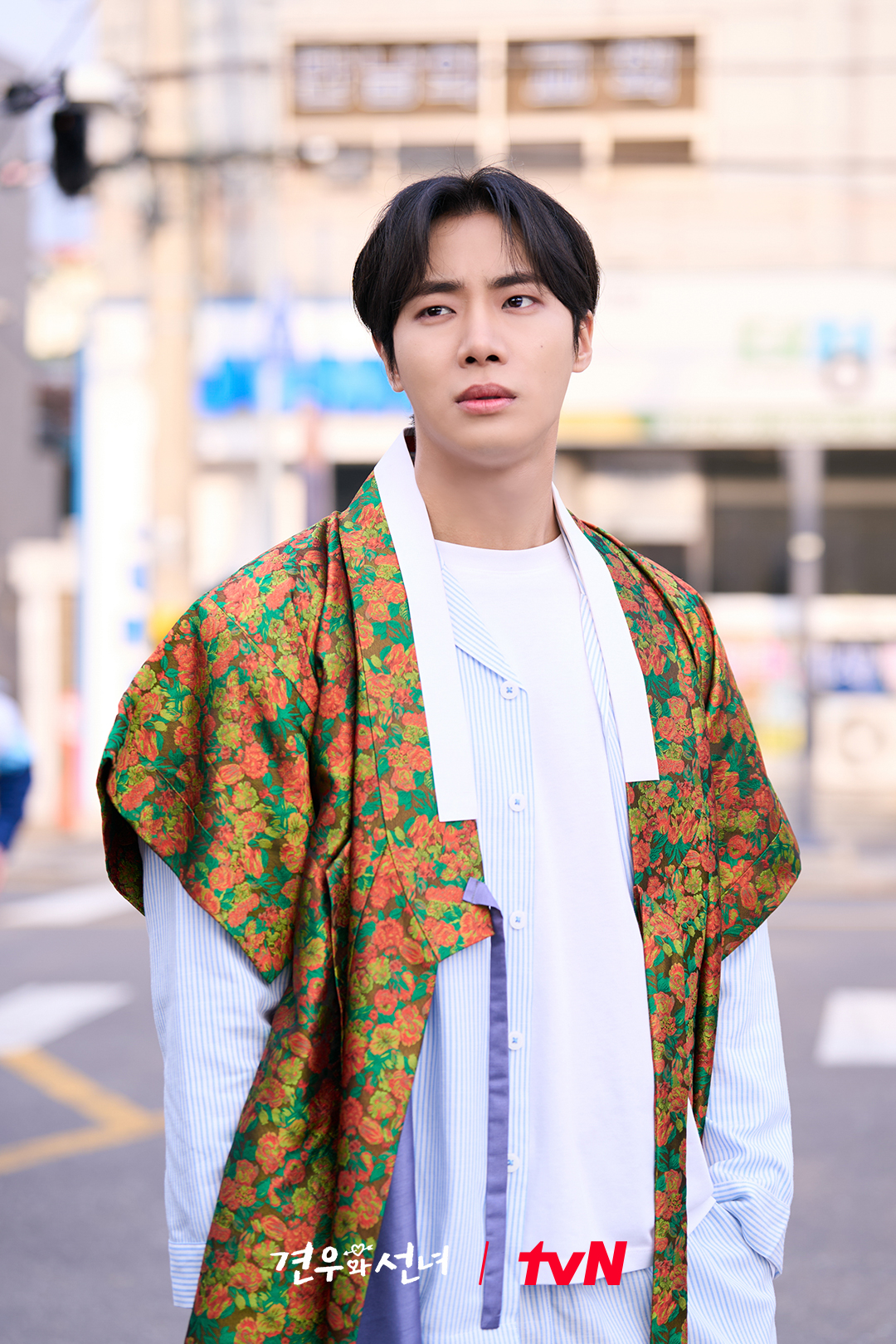 [잡담] 천승휘 출신(?)이라 그런가 역시 한복 잘 어울림ㅋㅋ (ㅈㅇ 추영우) | 인스티즈