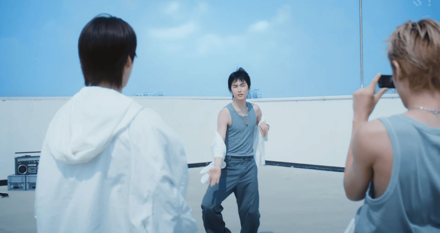 오늘자 선공개곡 뮤비 공개한 홍승한 비주얼.gif | 인스티즈