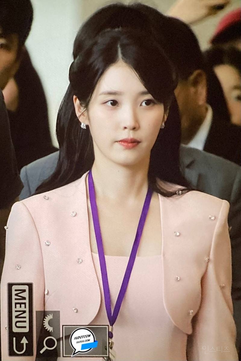 오늘 인천본부세관 홍보대사 위촉식 참석한 아이유 프리뷰.jpg | 인스티즈