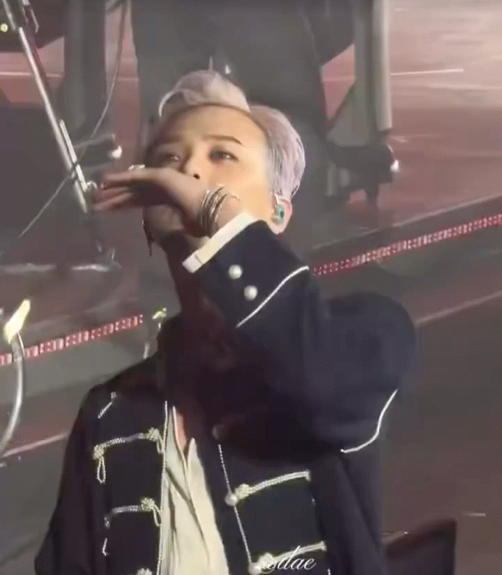 23살에 최초로 조공 거절한 아이돌.jpg | 인스티즈