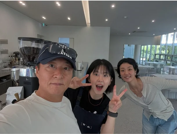 박혜수, 학폭 논란 4년만 깜짝 근황…"카페 사장됐다" | 인스티즈