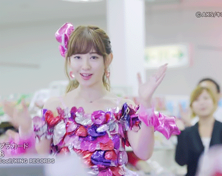 요새 오타쿠 컨셉 아이돌들 많아졌는데 일본의 그 찐?은 따라갈수가 없는거같음....gif | 인스티즈