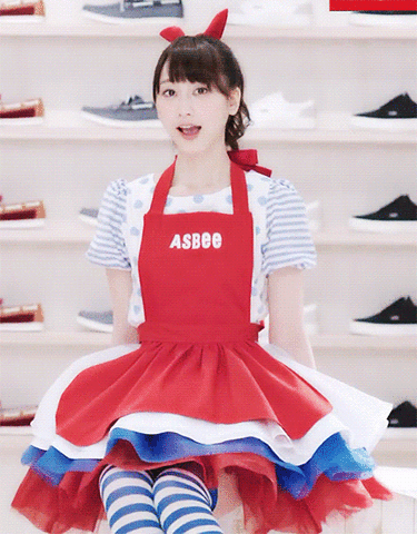 요새 오타쿠 컨셉 아이돌들 많아졌는데 일본의 그 찐?은 따라갈수가 없는거같음....gif | 인스티즈