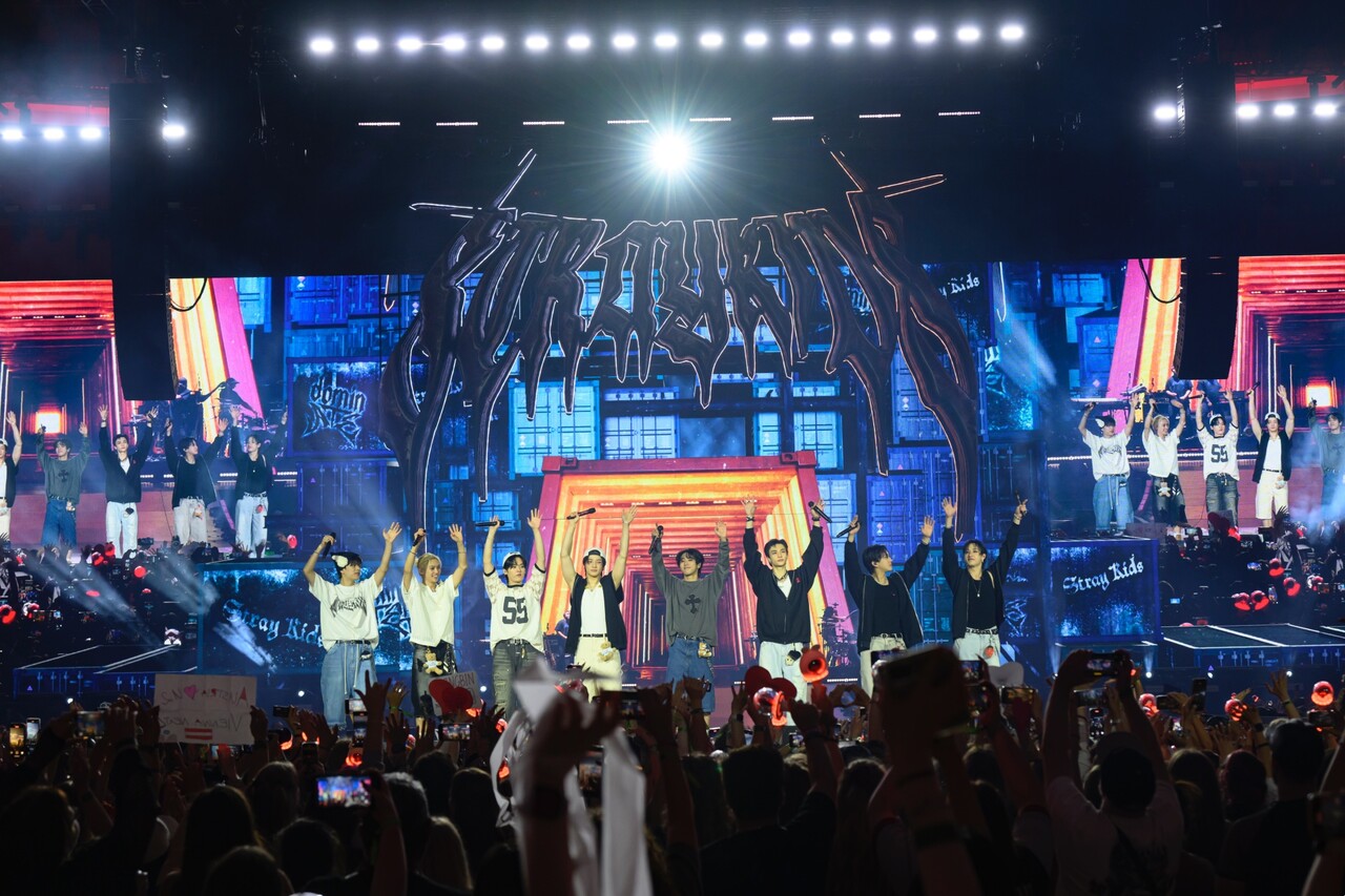 이번 월드투어로 지구 7바퀴 돌았다는 아이돌.jpg | 인스티즈