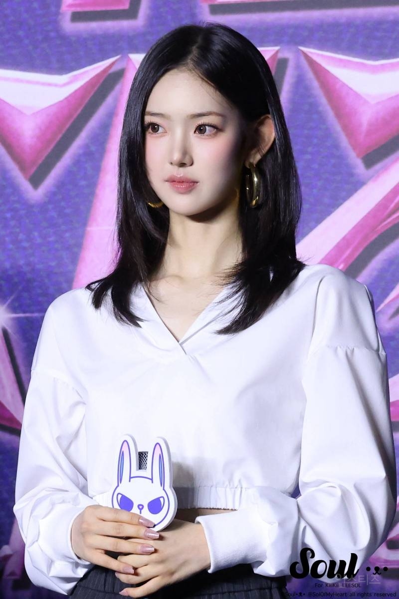 어제부터 계속 비주얼로 알티타고 있는 여돌.twt | 인스티즈