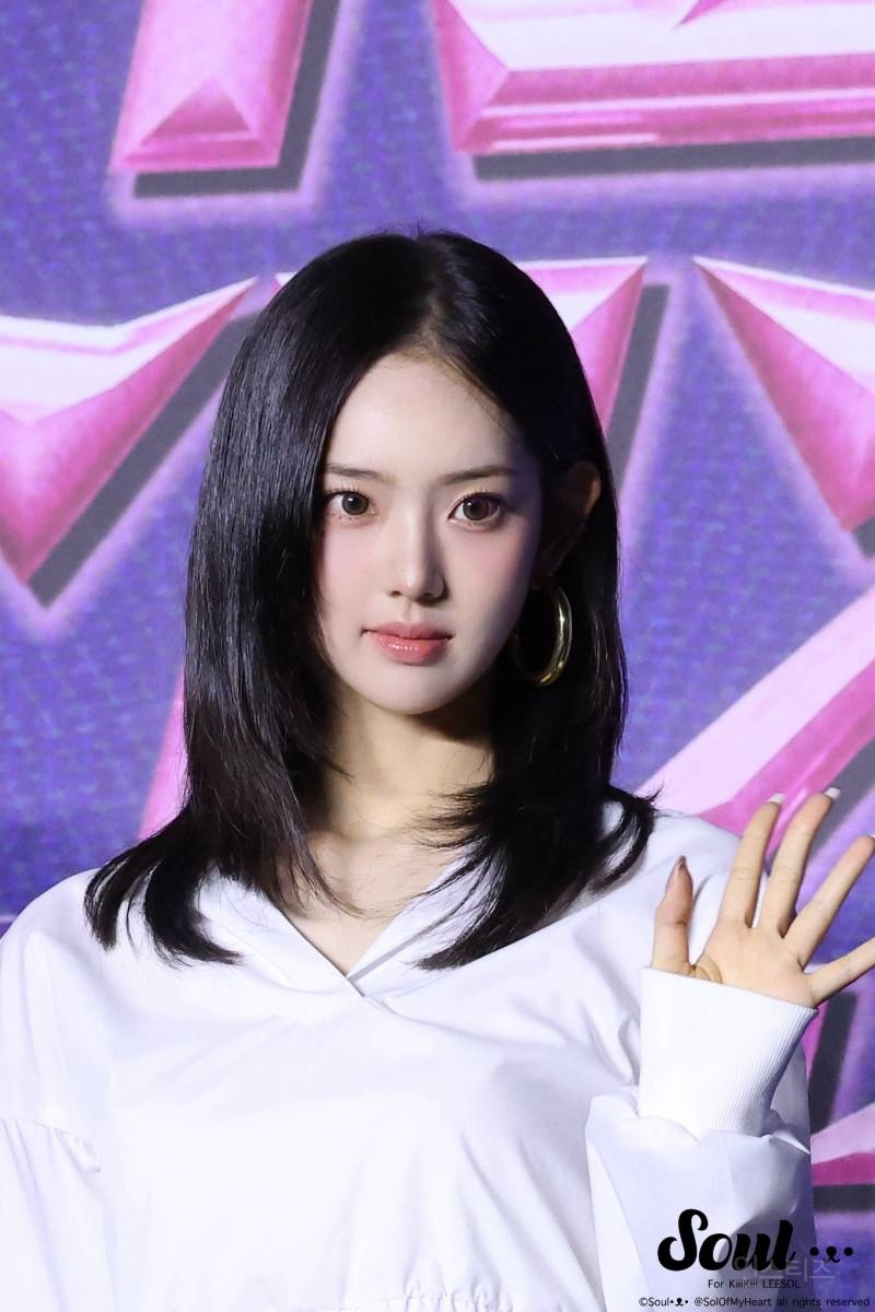 어제부터 계속 비주얼로 알티타고 있는 여돌.twt | 인스티즈